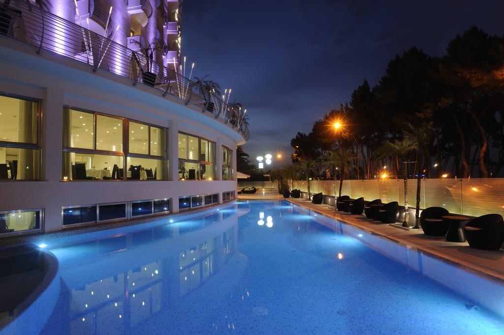 Hotel Lido Alba Adriatica Exterior foto