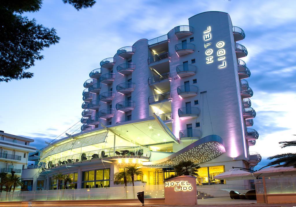Hotel Lido Alba Adriatica Exterior foto